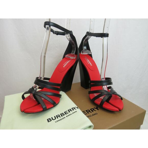 NIB BURBERRY HOVE BLACK LEATHER BUCKLE ANKLE STRAP THONG SANDALS PUMPS 38 ITALY - Picture 4 of 12